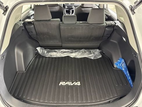 Used 2023 Toyota RAV4 XLE w/ Convenience Package AWD/4WD image 19