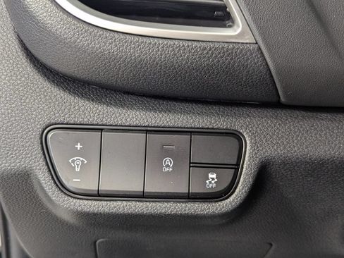 Used 2024 Kia Seltos EX FWD image 12