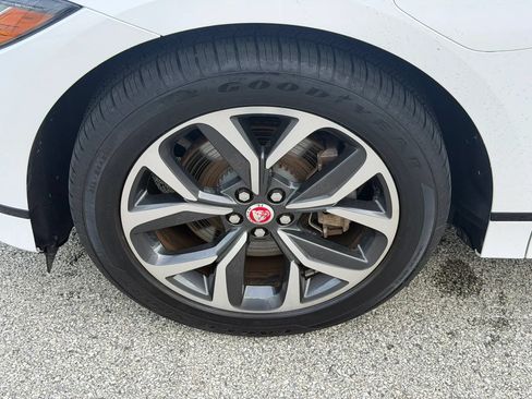 Used 2023 Jaguar I-PACE HSE AWD/4WD image 9