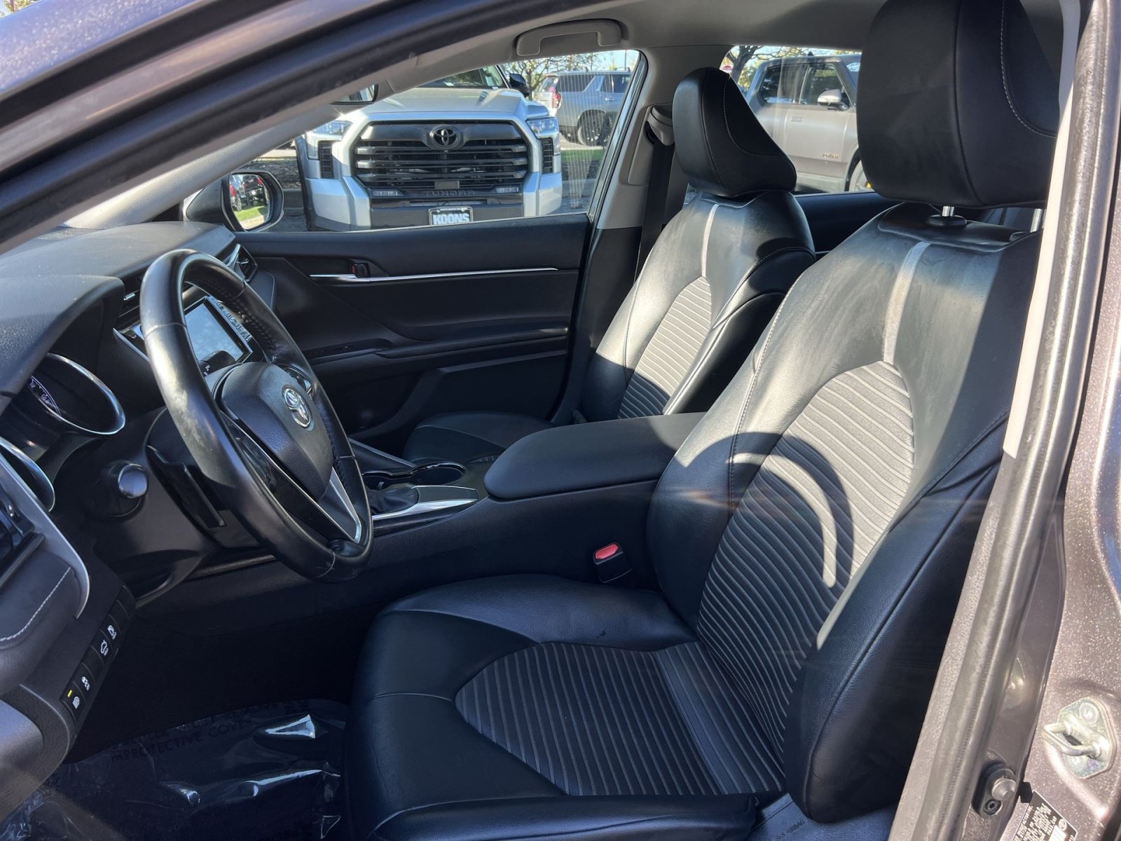 Used 2020 Toyota Camry SE FWD image 13