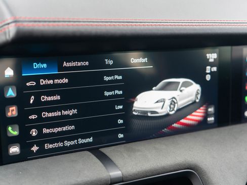 Used 2023 Porsche Taycan GTS image 28