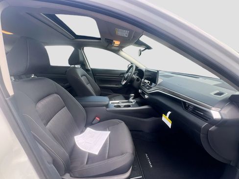 New 2026 Nissan Altima 2.5 SV FWD image 29