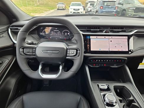 New 2026 Jeep Cherokee Overland w/ Advanced Pro Tech Group AWD/4WD image 17