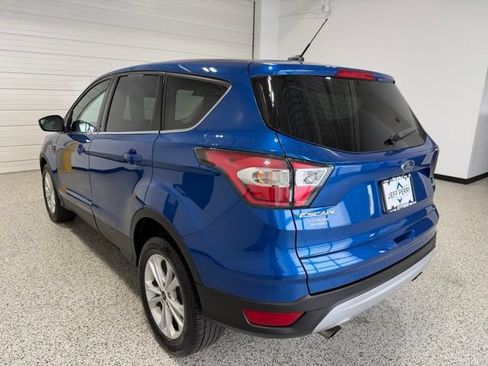 Used 2017 Ford Escape SE FWD image 5