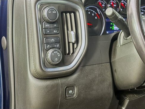 Used 2021 Chevrolet Silverado 1500 LT w/ Bed Protection Package AWD/4WD image 12
