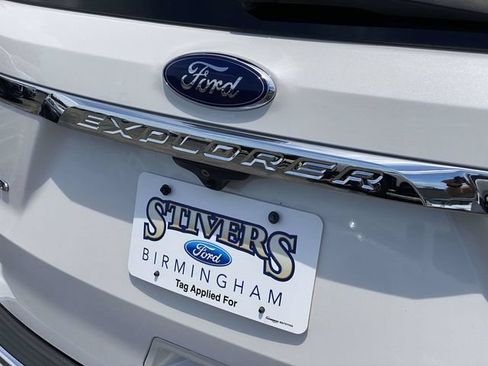 Used 2019 Ford Explorer Limited w/ Limited Luxury Package AWD/4WD image 38