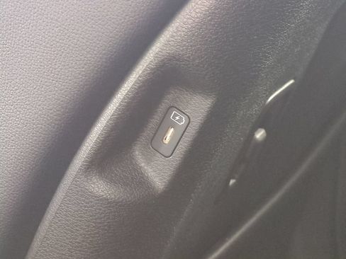 Used 2023 Kia Sportage EX FWD image 17