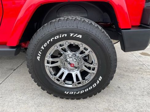 Used 2015 Jeep Wrangler Sahara image 16