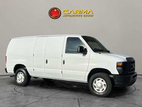 Used 2014 Ford E-250 and Econoline 250 Van 3D w/ Power Group image 10