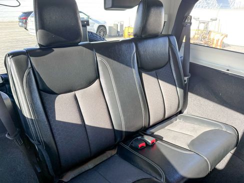 Used 2018 Jeep Wrangler Sport image 12
