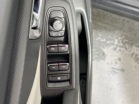 Used 2023 Subaru Forester Limited image 18