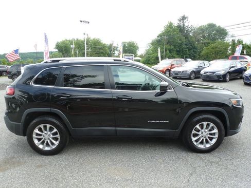 Used 2019 Jeep Cherokee Latitude w/ Cold Weather Group AWD/4WD image 6