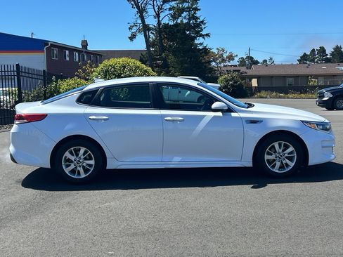 Used 2018 Kia Optima LX FWD image 38