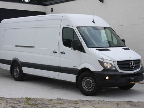 Used 2016 Mercedes-Benz Sprinter 2500 w/ Driver Efficiency Package image 5