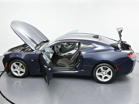 Used 2016 Chevrolet Camaro LT RWD image 41