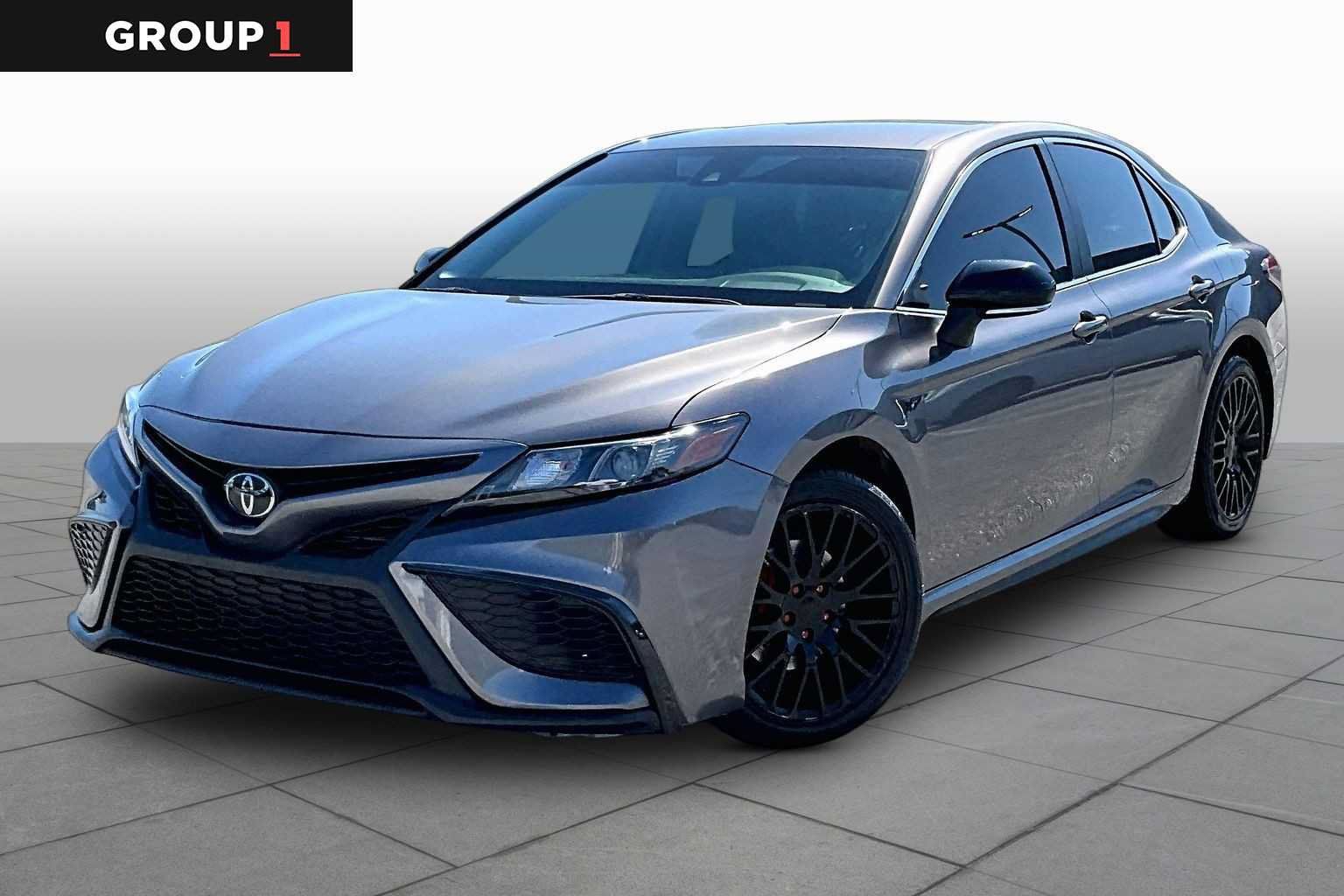Used 2023 Toyota Camry SE FWD image 1