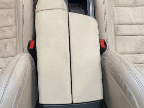 Used 2014 Mercedes-Benz GL 63 AMG 4MATIC image 26
