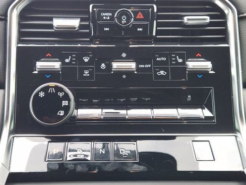 Certified 2025 Nissan Armada SL w/ Captain's Chari Seat Package image 17