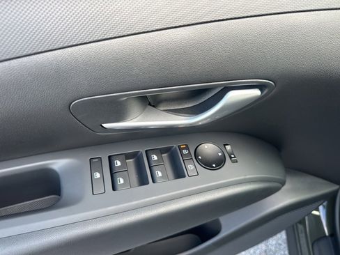 New 2026 Hyundai Tucson SE image 23