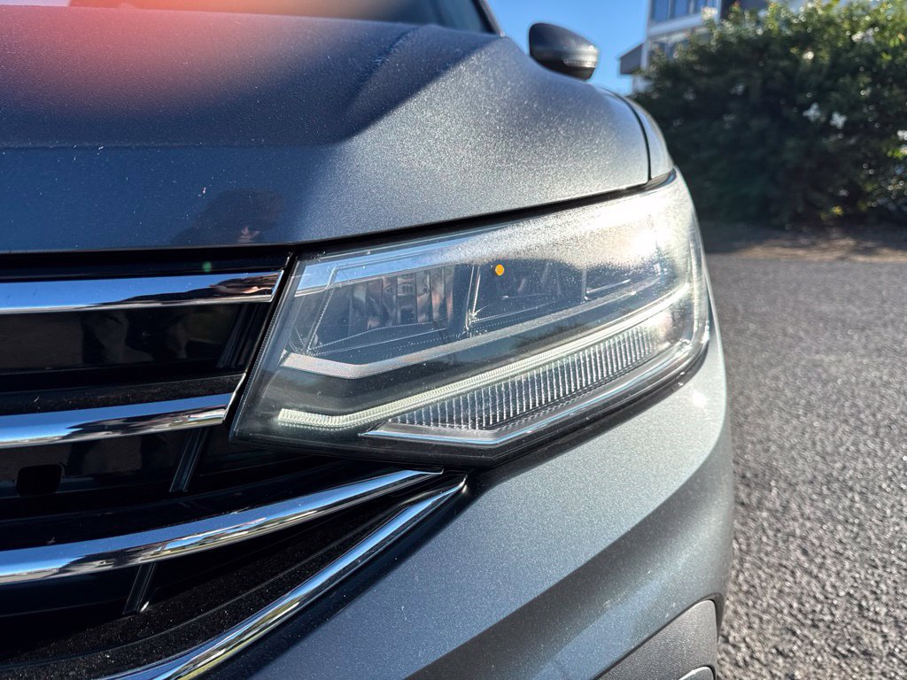 Certified 2023 Volkswagen Tiguan SE w/ Panoramic Sunroof Package FWD image 10