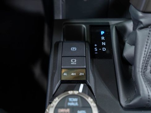 Used 2025 Toyota 4Runner Trailhunter image 90