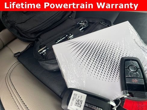 Used 2024 Ford Bronco Wildtrak image 15