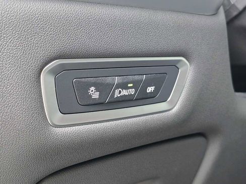 Used 2025 BMW X7 xDrive40i w/ Premium Package AWD/4WD image 26