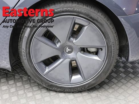 Used 2021 Tesla Model 3 Standard Range Plus RWD image 8