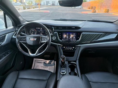 Used 2023 Cadillac XT6 Premium Luxury w/ Technology Package AWD/4WD image 25