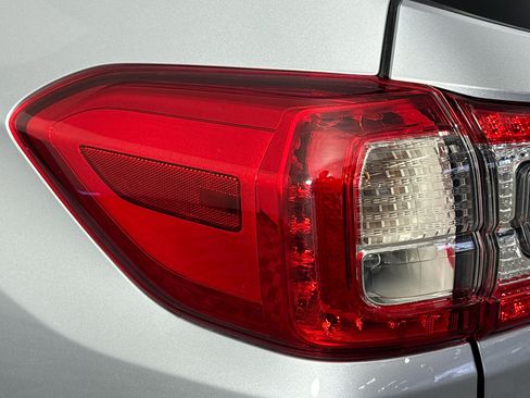 Used 2024 Subaru Ascent Premium AWD/4WD image 33