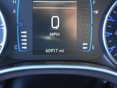 Used 2023 Chrysler Voyager LX FWD image 19