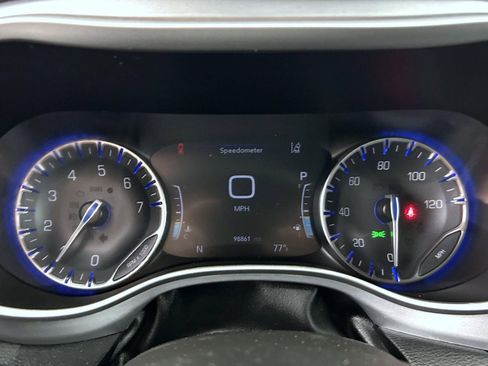 Used 2021 Chrysler Pacifica Touring w/ S Appearance Package image 14
