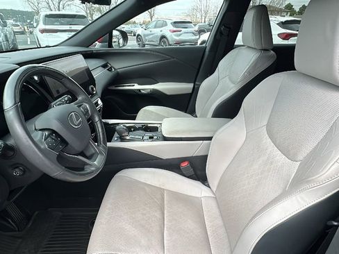 Used 2024 Lexus RX 350 w/ Technology Package image 9
