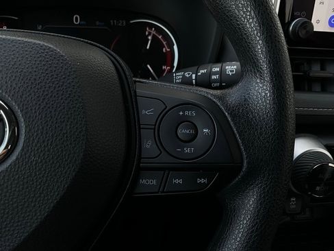 Used 2025 Toyota RAV4 XLE image 35