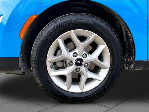 Used 2024 Kia Soul S FWD image 11