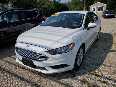 Used 2018 Ford Fusion SE image 3