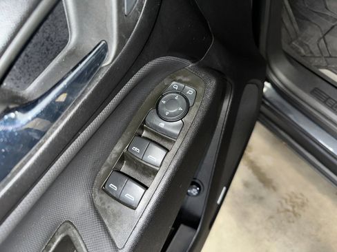 Used 2023 Chevrolet Equinox RS w/ RS Leather Package image 5