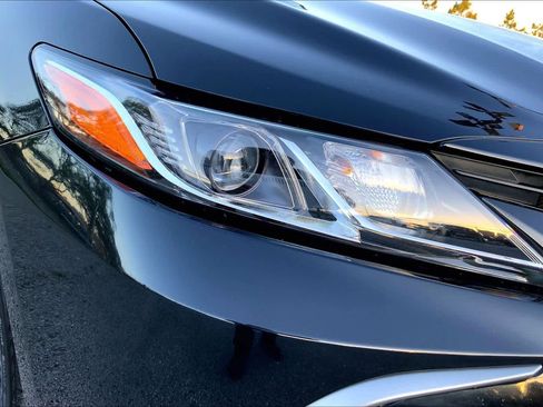 Used 2022 Toyota Camry LE image 27