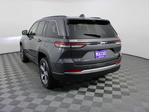 New 2026 Jeep Grand Cherokee Limited w/ Luxury Tech Group II AWD/4WD image 28