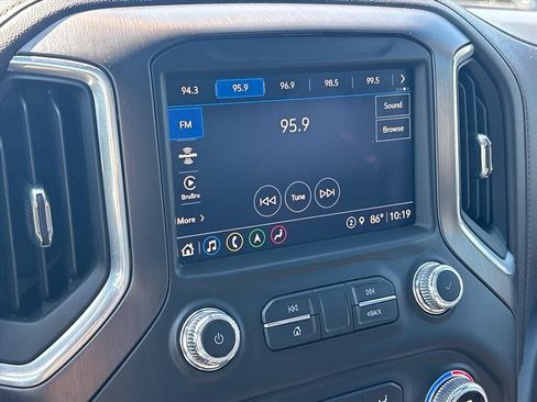 Used 2022 GMC Sierra 2500 AT4 w/ AT4 Premium Plus Package AWD/4WD image 34