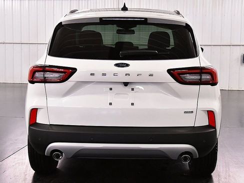 New 2025 Ford Escape SE w/ PHEV Premium Package image 6