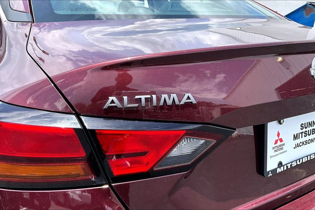 Used 2024 Nissan Altima 2.5 SV w/ SV Premium Package FWD image 22