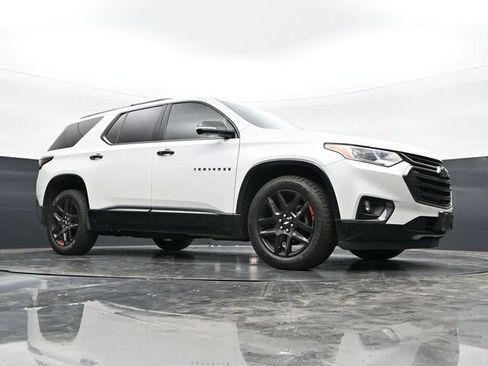Used 2019 Chevrolet Traverse Premier w/ Redline Edition AWD/4WD image 37