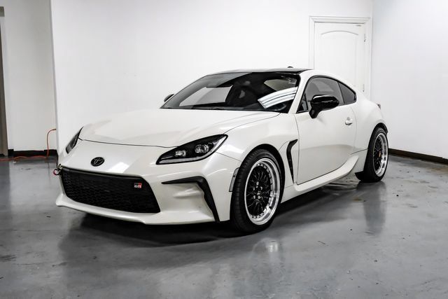 Used 2022 Toyota GR86 Premium w/ ALL Weather Mat Package (TMS) RWD image 8
