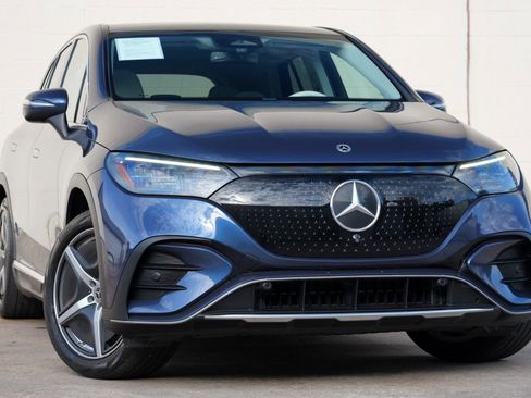 Used 2023 Mercedes-Benz EQE 500 4MATIC SUV image 4