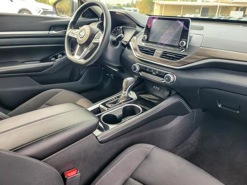 Used 2023 Nissan Altima 2.5 SV image 22