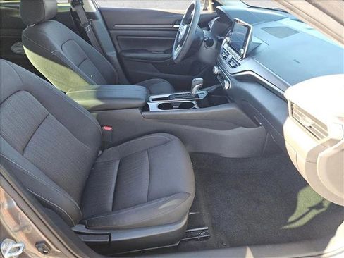 Used 2024 Nissan Altima 2.5 SV image 20