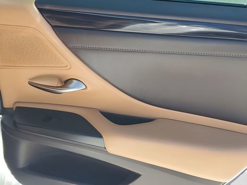 Used 2019 Lexus ES 350 w/ Premium Package image 45