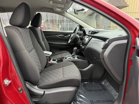 Used 2018 Nissan Rogue Sport SV image 17