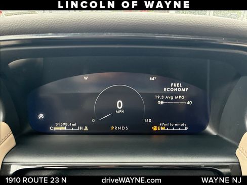 Used 2023 Lincoln Nautilus Reserve AWD/4WD image 17